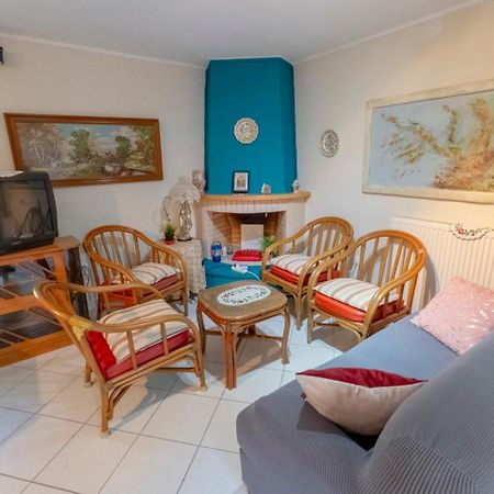 Krasa 2Bedroom Apartment Ágios Matthaíos Zewnętrze zdjęcie